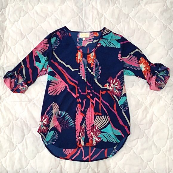 Yumi Kim Tops - Yumi Kim Tropical/Floral Print Top Size Small